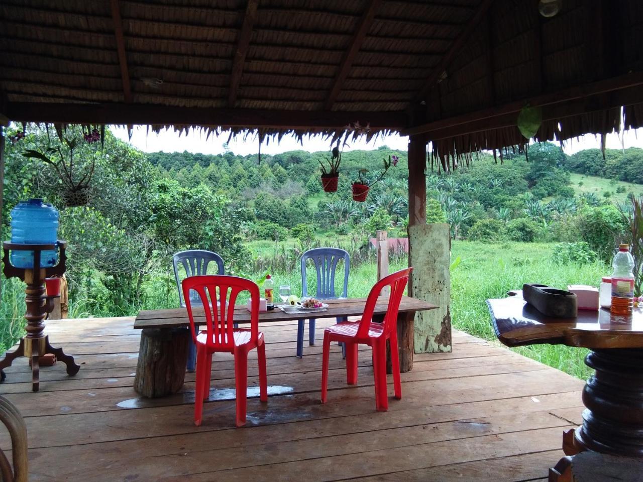 Mr Pov Home Stay Banlung Eksteriør billede
